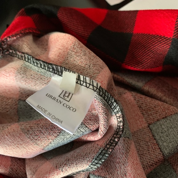 Red and Black Plaid Urban CoCo Stretchy Flared Mini Skater Skirt Size Small - Picture 4 of 8